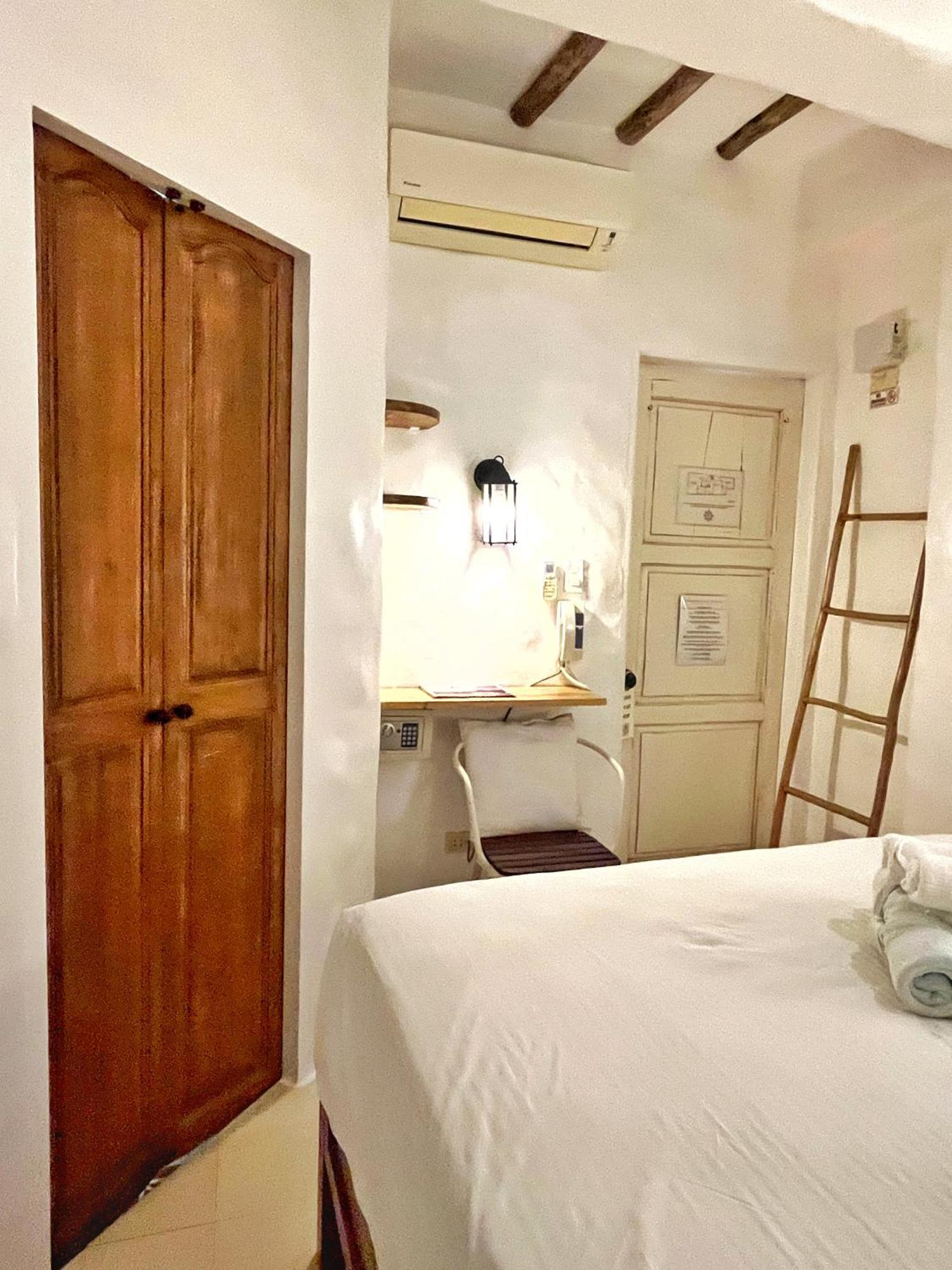 Lugar Bonito Hotel Balabag  Ngoại thất bức ảnh