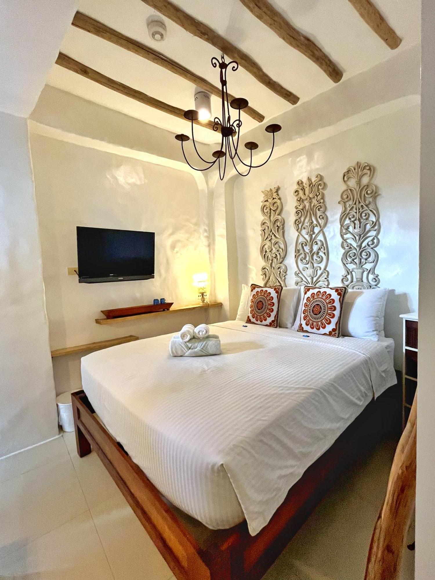 Lugar Bonito Hotel Balabag  Ngoại thất bức ảnh